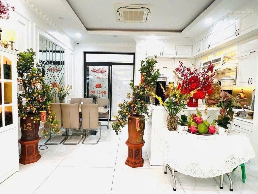 Ngay chợ tân hương, vườn lài  9 tỷ nhà mới đẹp ở ngay 4 tầng 4pn khép kín
