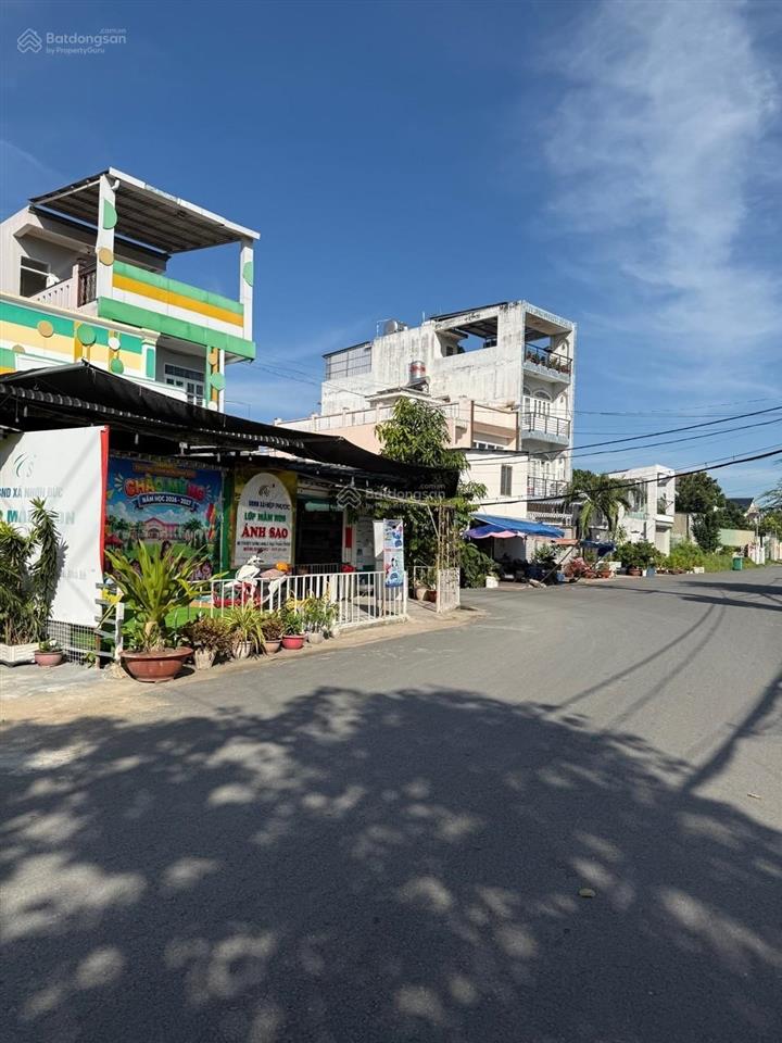 Hot lê văn lương133.3m2  lô góc 2 mặt tiền đường nhựa 20m  nhà 3 tầng  ko quy hoạch nhỉnh 6ty