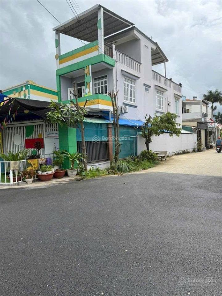 Hot lê văn lương133.3m2  lô góc 2 mặt tiền đường nhựa 20m  nhà 3 tầng  ko quy hoạch nhỉnh 6ty