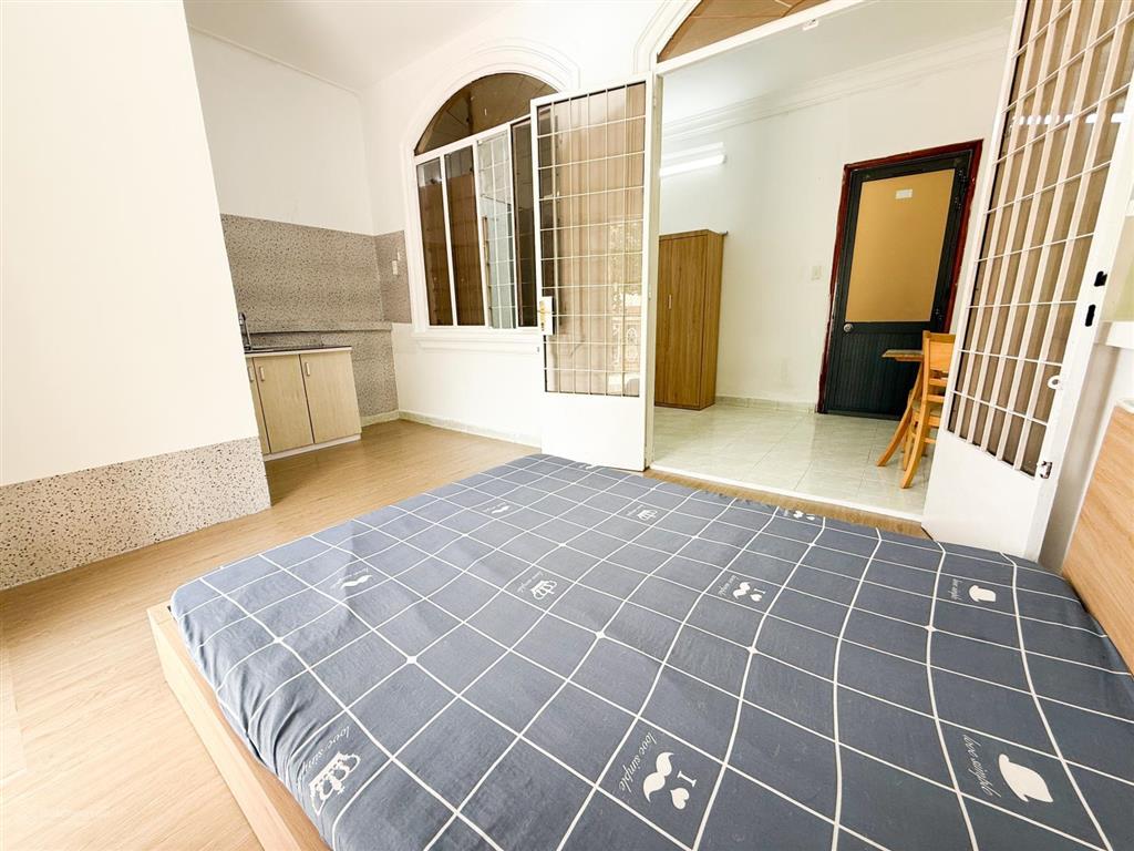 Phòng rộng ban công, full nội thất hồng hà, gần công viên gia định