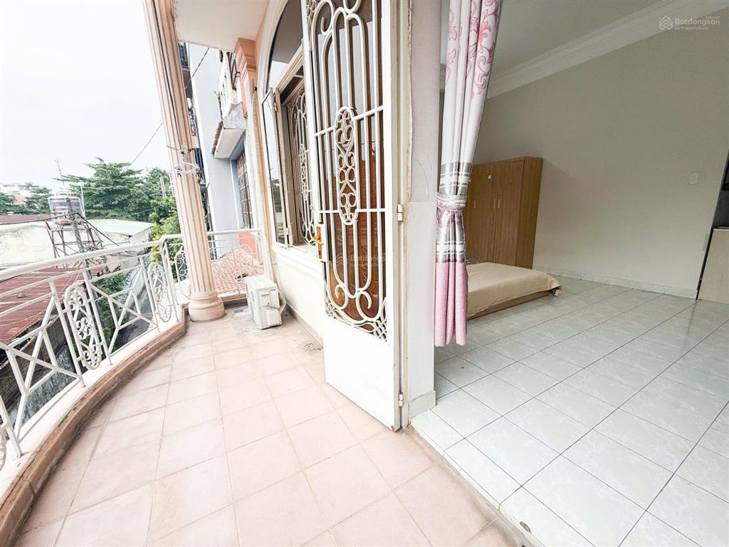Phòng ban công 45m nắng sáng 18 lam sơn gần sân bay tân sơn nhất