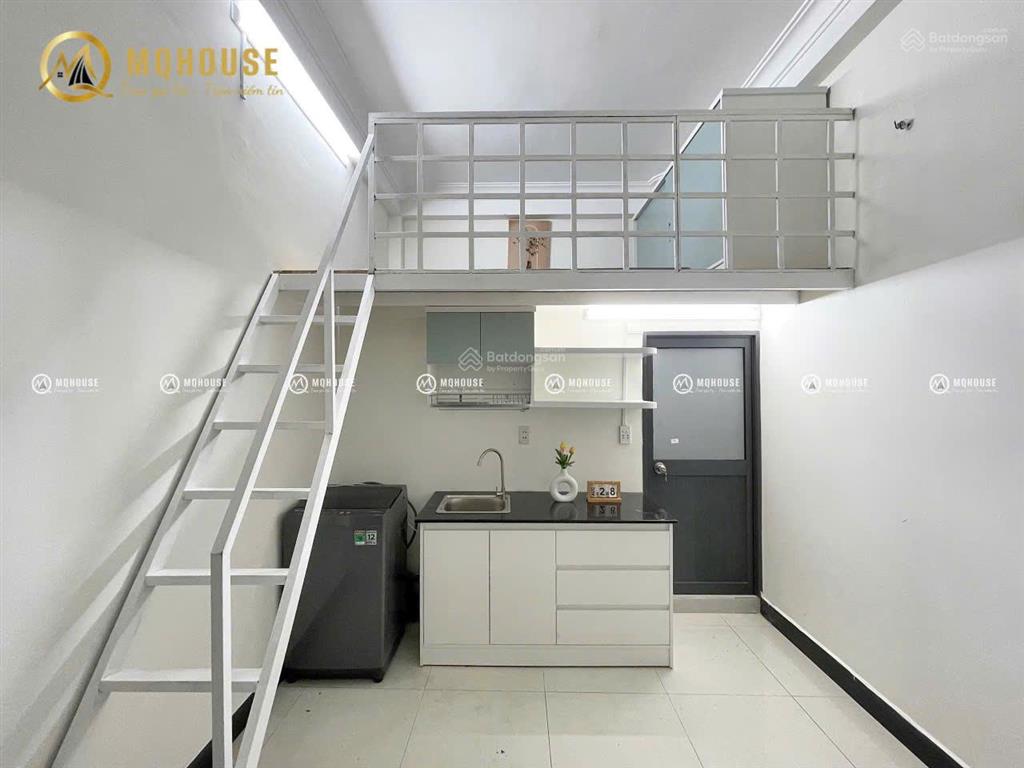 Phòng 35m² full nội thất cộng hoà khu e town trống sẵn ở liền. không thu phí