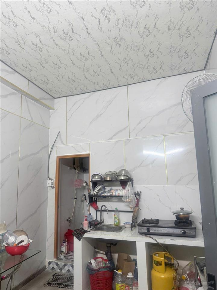 Gấp gấp nhỉnh 2 tỷ !!! bán căn hộ chung cư đường bình thới q11  sổ hồng riêng