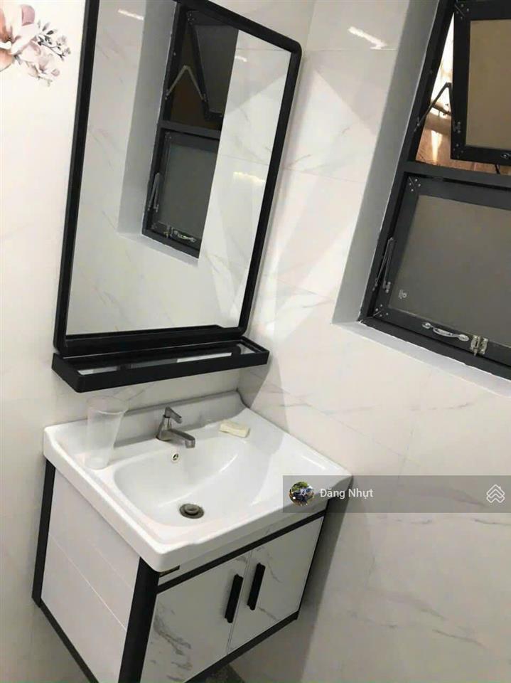 Bán gấp căn hộ 2pn trung tâm quận 1  đường cao bá nhạ, q1  sổ hồng riêng  gần bùi viện