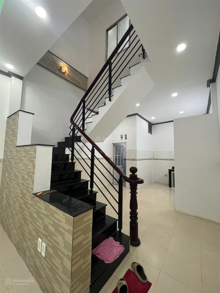 Ngộp bank bán gấp nhà hẻm xe hơi đường huỳnh văn nghệ, p.15, tân bình  4 x 12 sổ a4  giá 6,6 tỷ