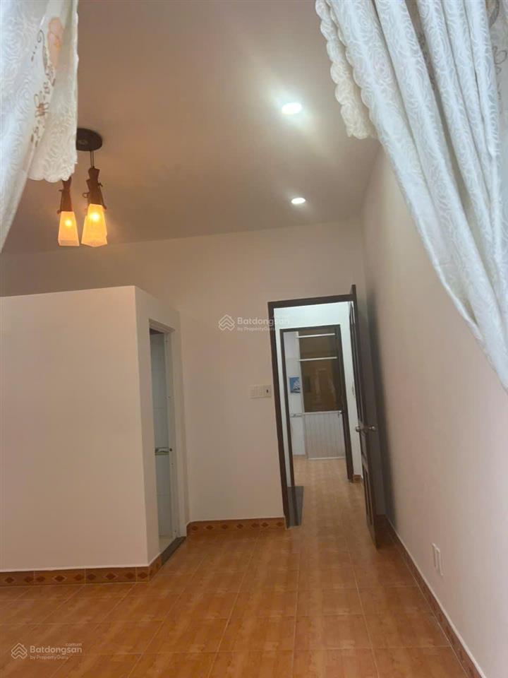 Ngộp bank bán gấp nhà hẻm xe hơi đường huỳnh văn nghệ, p.15, tân bình  4 x 12 sổ a4  giá 6,6 tỷ