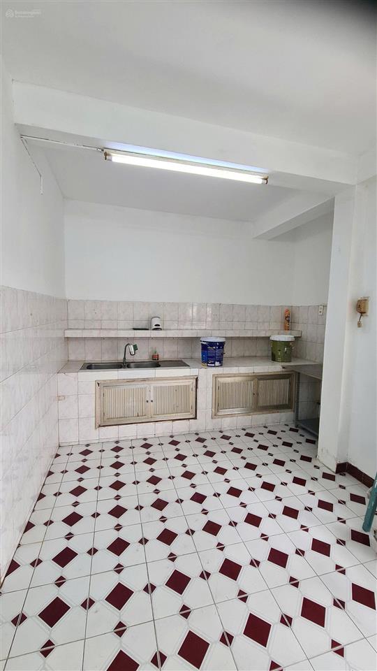 Cần bán cc căn góc tân vĩnh, q4  sổ hồng riêng, diện tích lớn 93m2