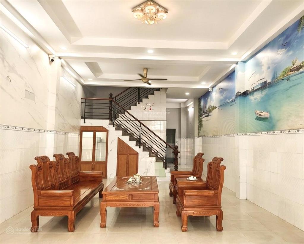 Bán nhà 3 tầng mặt tiền kinh doanh ngay lê trọng tấn  đường 12m ngang 5 dài 18m giá hơn 6 tỷ