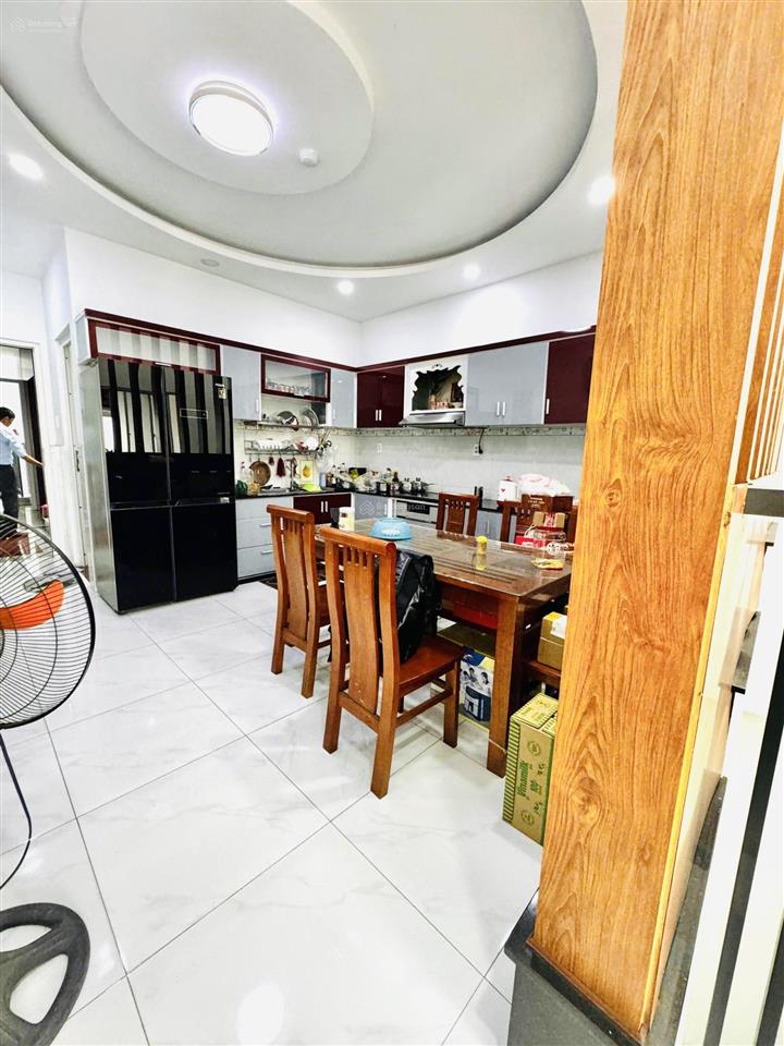 Bán gấp nhà mtkd  6 tầng dòng tiền 400tr/n dt 4,3x35 nở hậu ngay gò xoài  tân kỳ tân quý