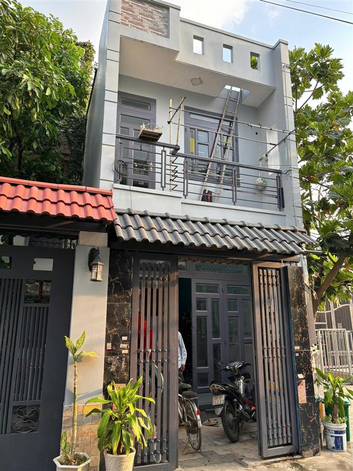 Bán nhà 1 trệt 1 lầu dtsd 119m chỉ 4.2 tỷ, 1/liên khu 45 ngay chợ bình thành, sổ hồng sang tên cc.