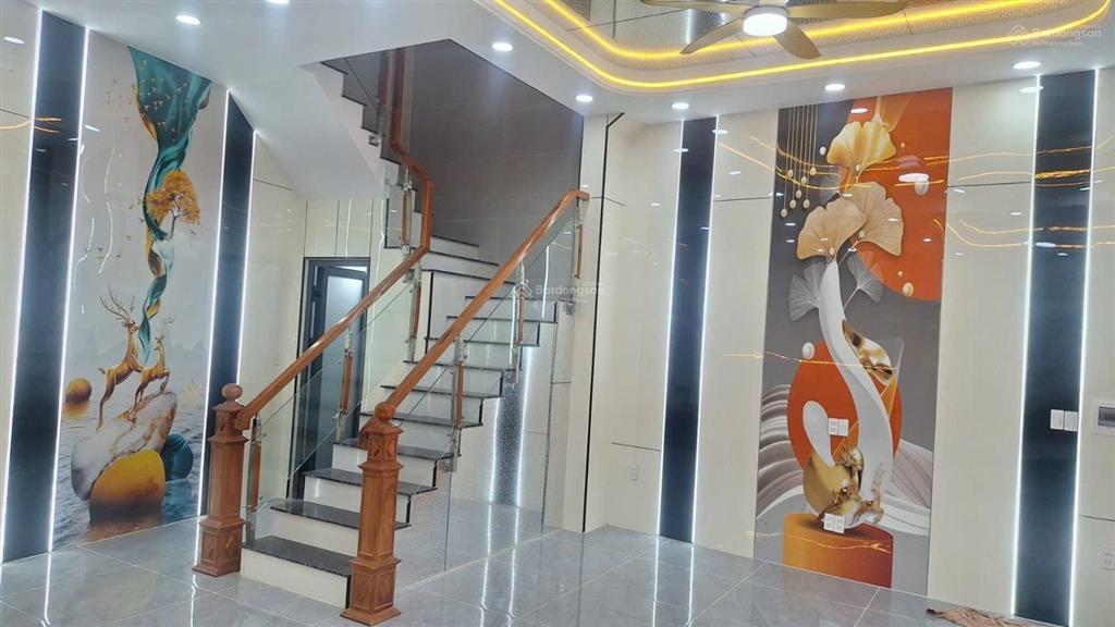 Bán nhà liên khu 45 bình hưng hòa b bình tân, ngang khủng 7.9m, 1 trệt 2 lầu + tum, sổ riêng sẵn
