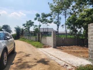 Bán gấp 2000m2, 2 mặt đường, gần dự án nhà ở hòa sơn rộng 250ha, khu vực nhiều homstay lương sơn