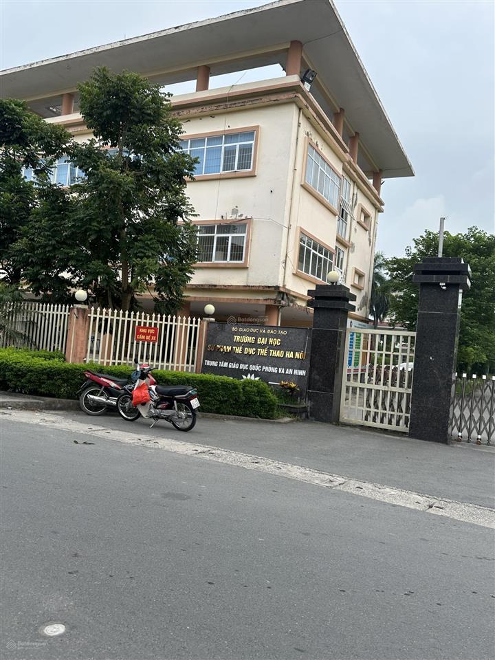 Bán nhà gần trường đại học thể dục thể thao phụng châu phường chương mỹ dt 70m2, 4 tầng lô góc mới