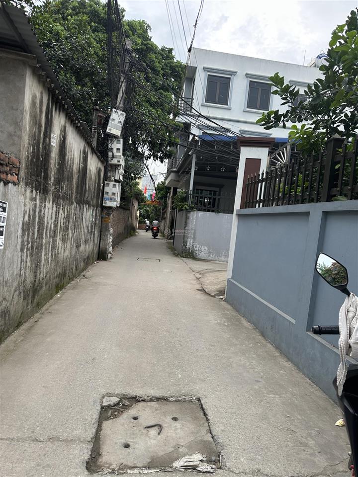 Bán nhà gần trường đại học thể dục thể thao phụng châu phường chương mỹ dt 70m2, 4 tầng lô góc mới