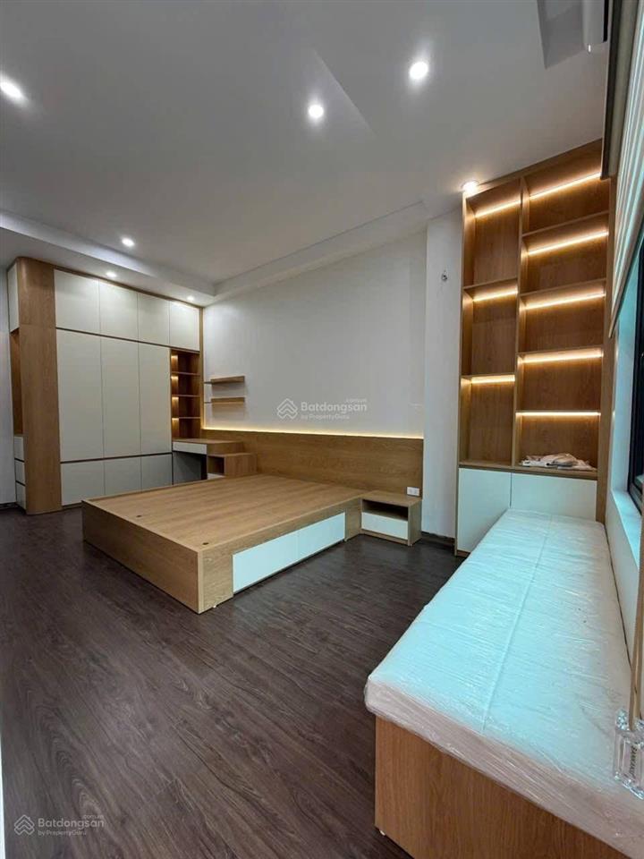 Bán gấp nhà mới tinh, 33m, 5 tầng, mt6m  20m ra mặt phố yết kiêu hà đông giá nhỉnh 8tỷ