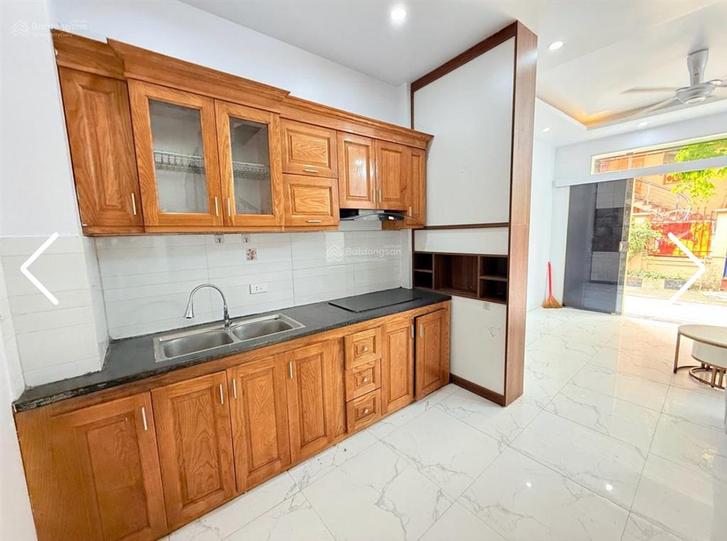 Quang lãm hà đông 30m, 4 tầng 6 tỷ, lô góc, ô tô tránh, kinh doanh, trung tâm quận hà đông