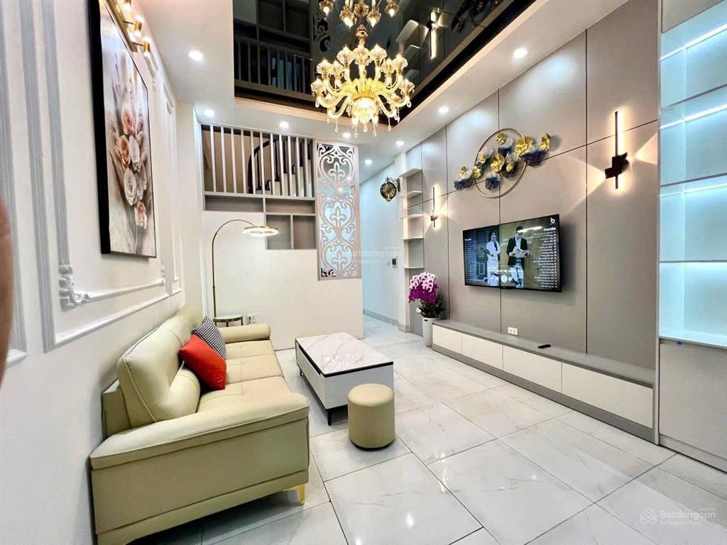 Yên nghĩa hà đông nhà đẹp 40m, 5 tầng 7 tỷ, ô tô đỗ cửa, nội thất xịn