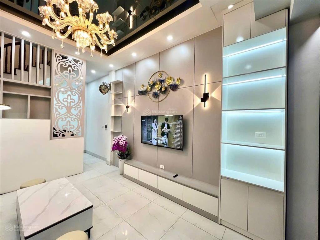 Yên nghĩa hà đông nhà đẹp 40m, 5 tầng 7 tỷ, ô tô đỗ cửa, nội thất xịn