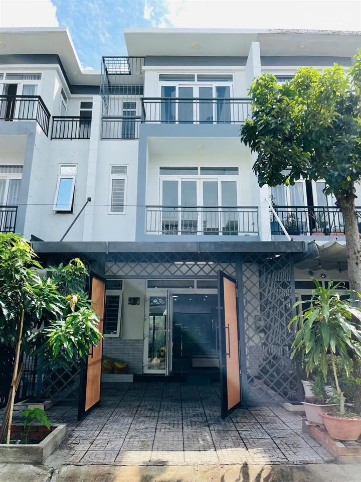 Bán nhà mặt phố tại phúc an city, 3,1 tỷ, 75m2 chính chủ hot!