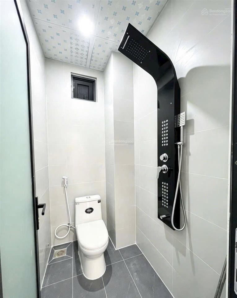 Nhà lầu mới xây đã hoàn thiện hôm nay vừa vào nội thất  ngay gần chợ thạnh phú  hương lộ 15