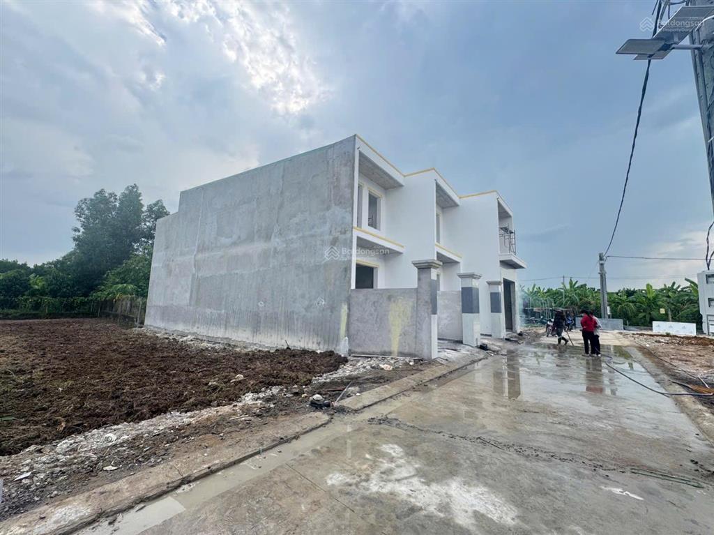 Đất rộng gần ngã tư hương lộ 7, xây nhà vườn hoặc nghỉ dưỡng cực kỳ phù hợp, giá cả hợp lý