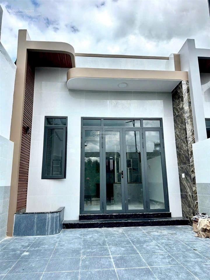 Nhà cấp 4 giá rẻ anh chị làm công nhân cũng mua được nhà sổ riêng full thổ cư