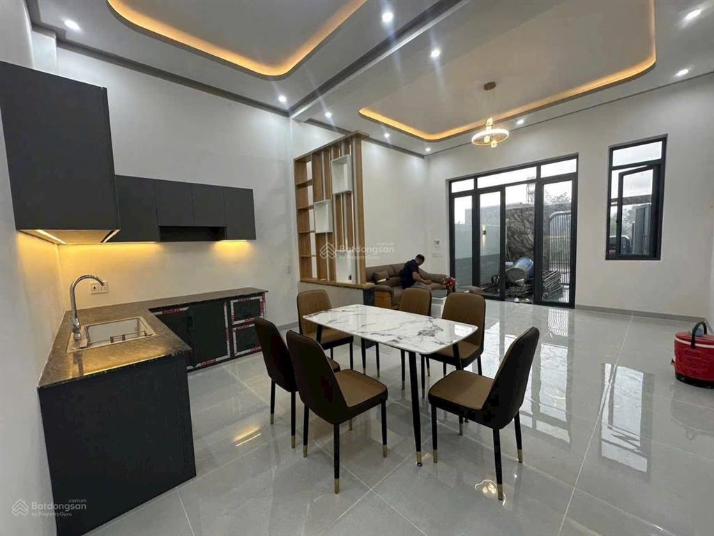 Nhà cấp 4 giá rẻ anh chị làm công nhân cũng mua được nhà sổ riêng full thổ cư