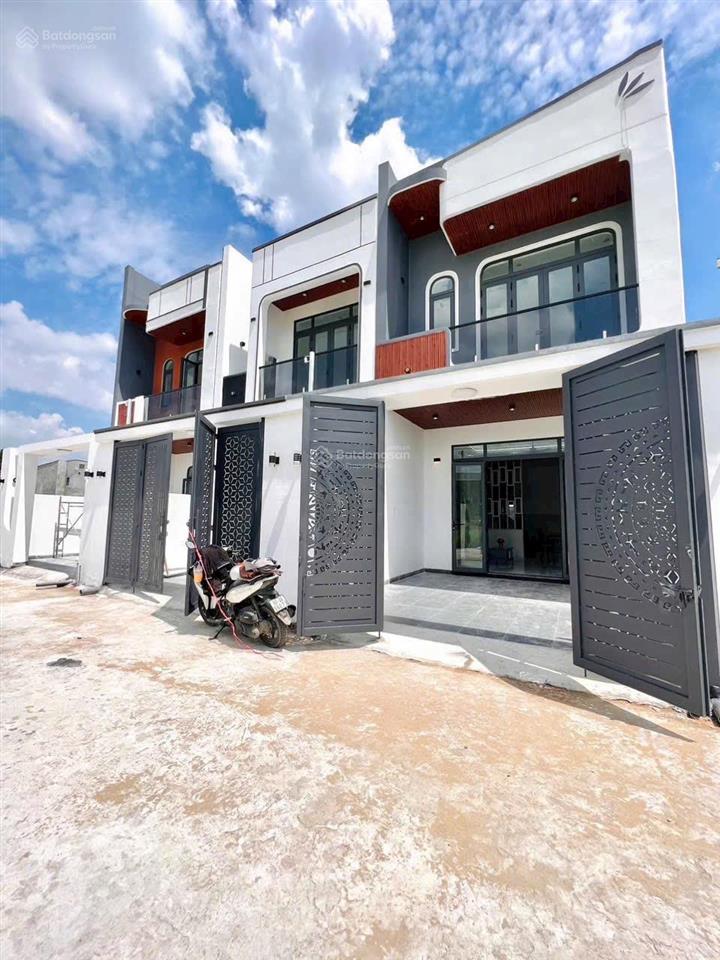Chủ ngộp cần bán gấp căn nhà xây tâm huyết gần trung tâm  hương lộ 7 tân triều