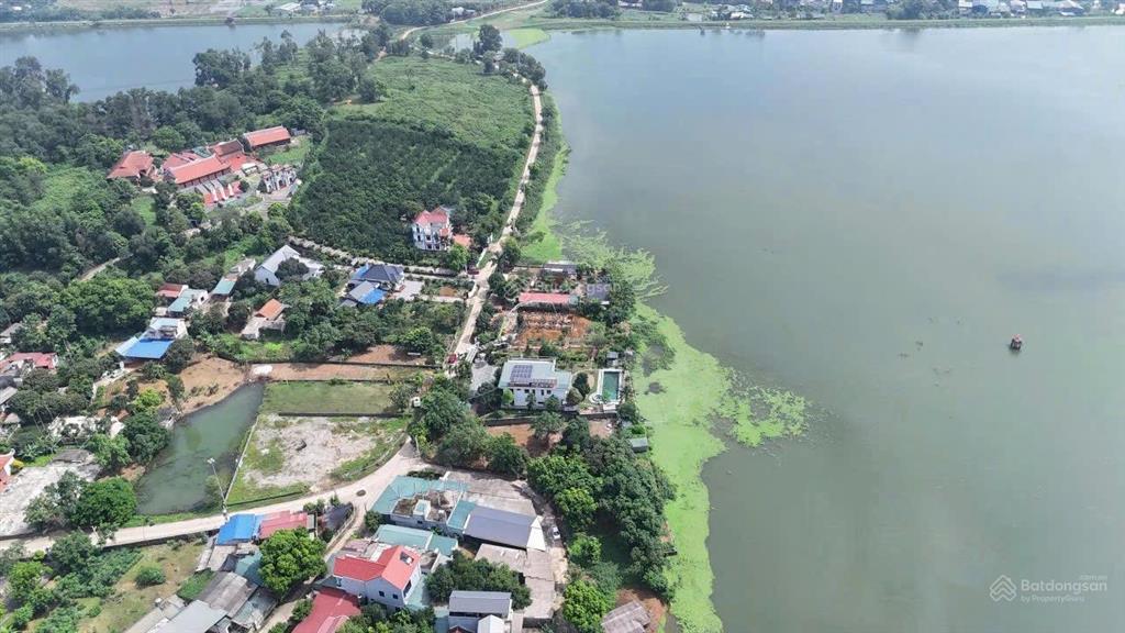 Đất bám hồ văn sơn  đối diện sân gôn skailek vị trí đắc địa  đất lô góc