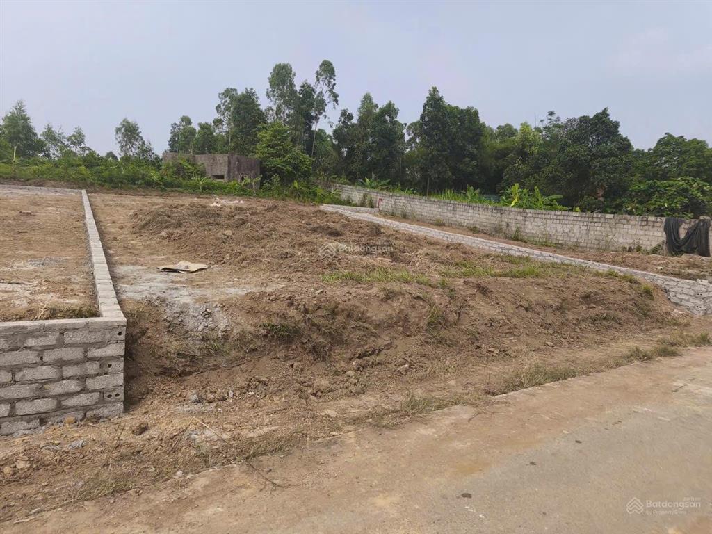 122m phù thổ  mặt trục chính liên thôn gần trường, chợ, ủy ban