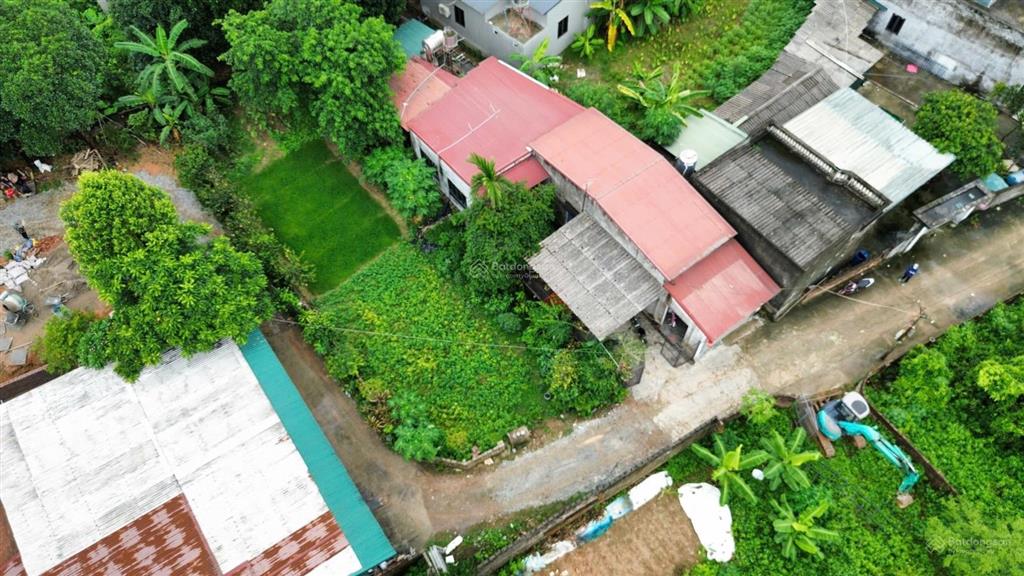 Em cần bán lô đất 299 mét có 200 mét thổ cư mặt tiền 10 mét giá hợp lý