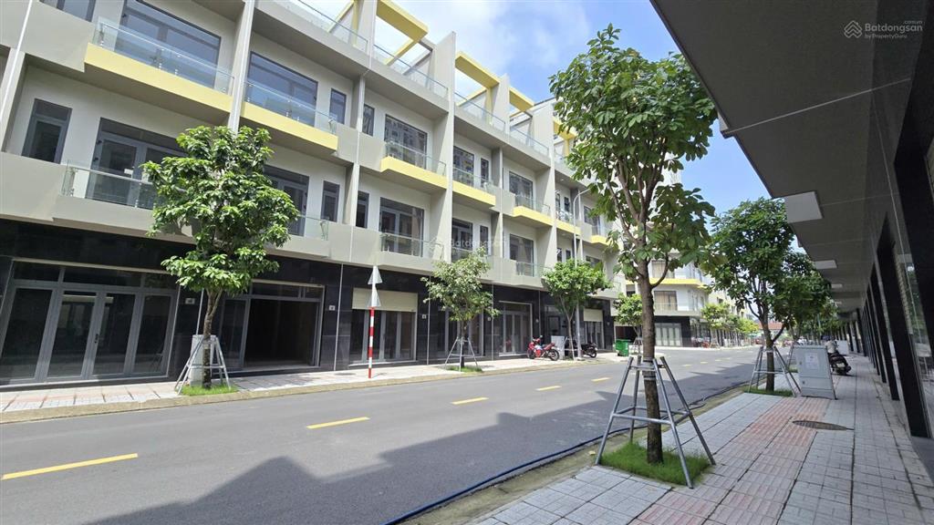 Bán nhà phố liền kề bcons univalley đẹp tại đông hòa, bình dương, 7,5 tỷ, 60m2