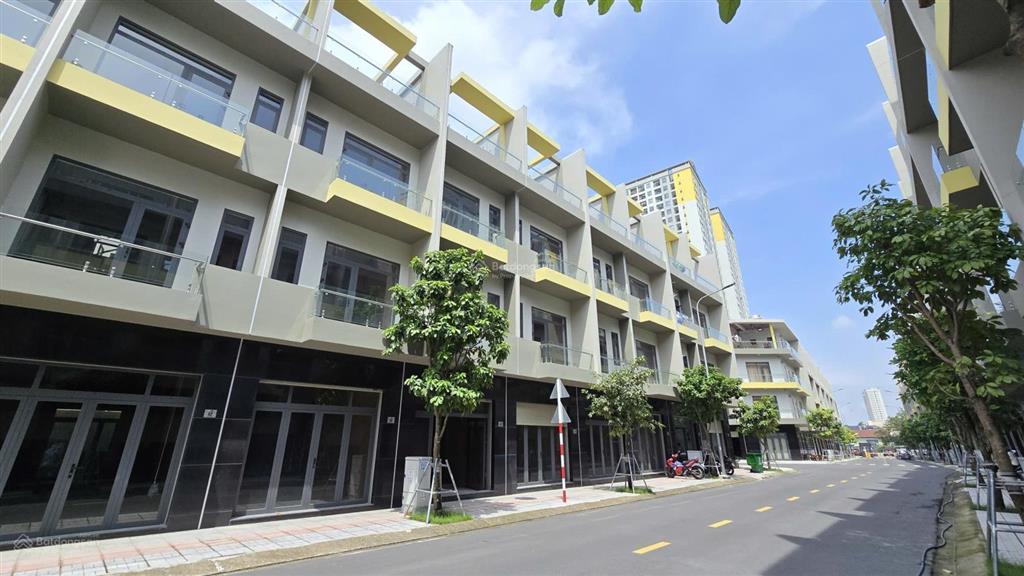 Bán nhà phố liền kề bcons univalley đẹp tại đông hòa, bình dương, 7,5 tỷ, 60m2