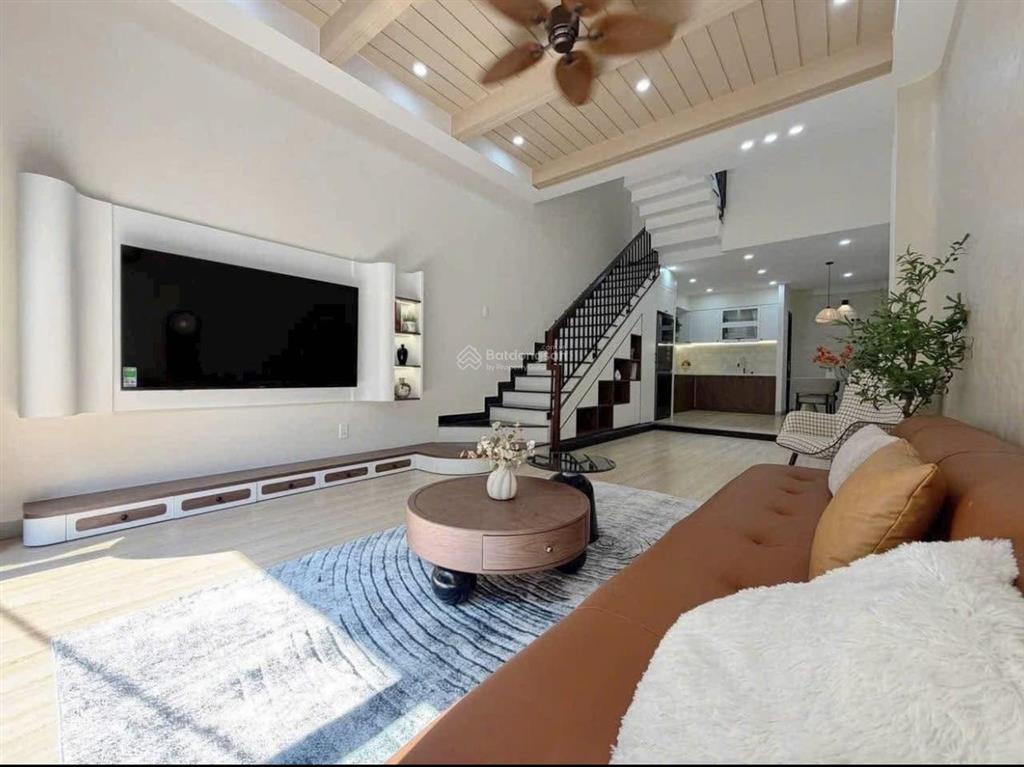 Nhà thật giá thật cho thuê hẻm vip 127 hoàng hoa thám , p. tân bình