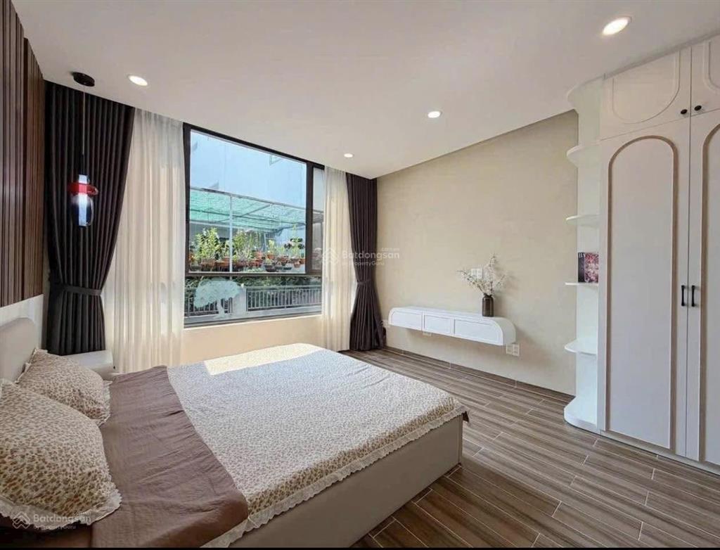 Nhà thật giá thật cho thuê hẻm vip 127 hoàng hoa thám , p. tân bình