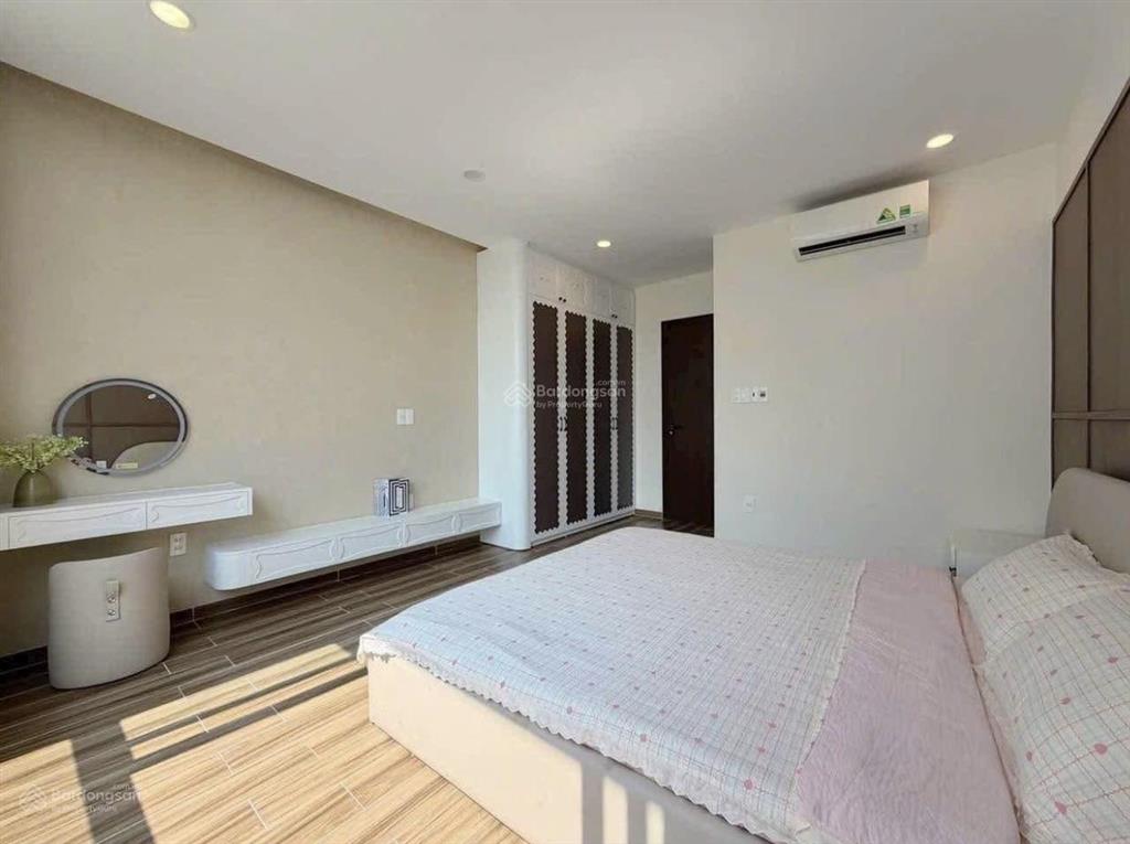 Nhà thật giá thật cho thuê hẻm vip 127 hoàng hoa thám , p. tân bình