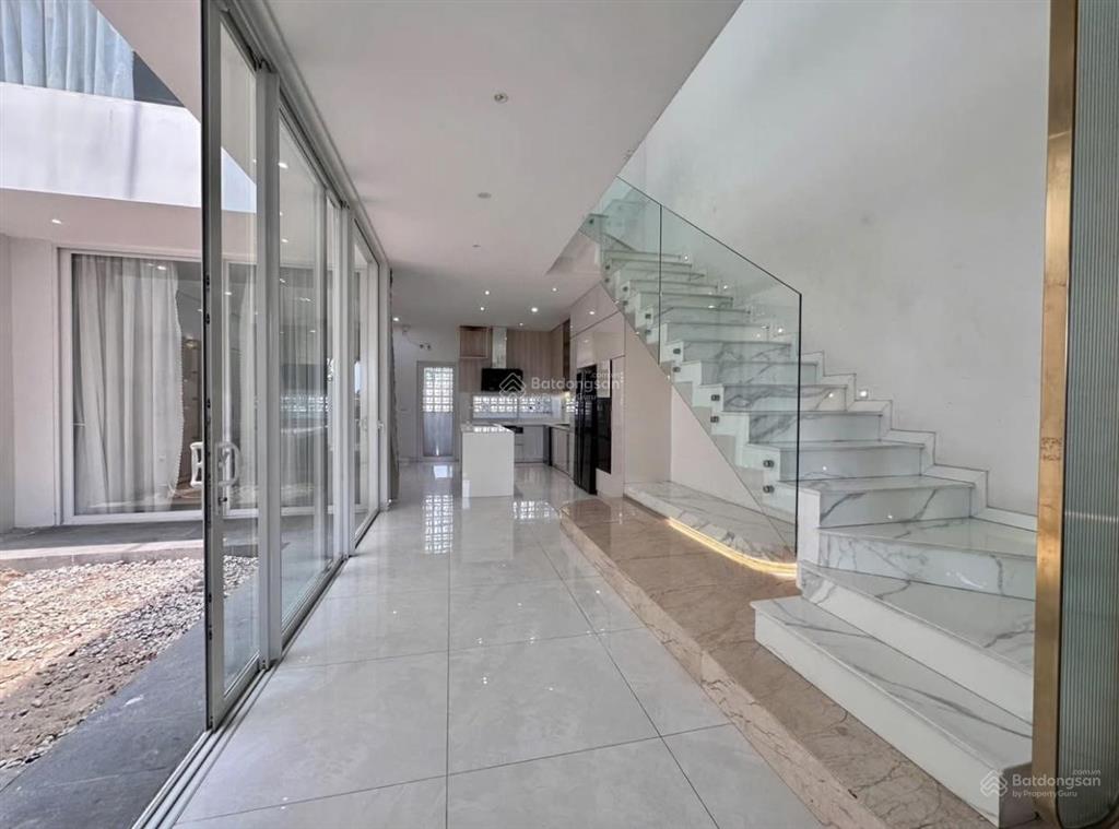 Nhà thật giá thật khu villa nguyễn minh hoàng  tân bình