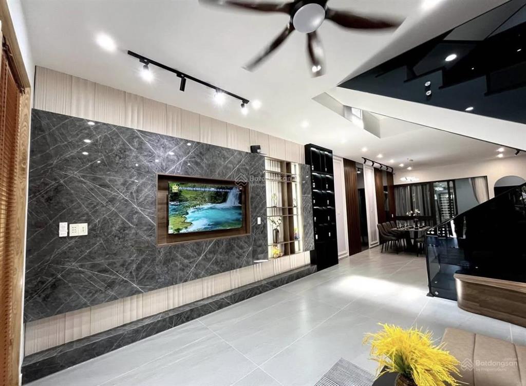 Nhà thật giá thật  thái thị nhạn tân bình