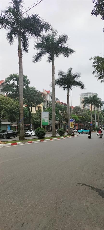 Bán liền kề nguyễn khuyến hà đông. 50m2, 3 tầng, giá nhỉnh 9 tỷ. ở và kinh doanh