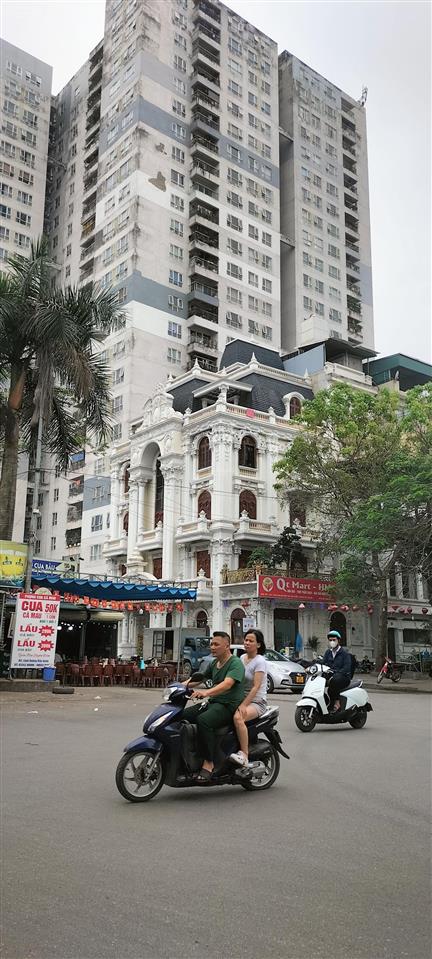 Bán liền kề nguyễn khuyến hà đông. 50m2, 3 tầng, giá nhỉnh 9 tỷ. ở và kinh doanh