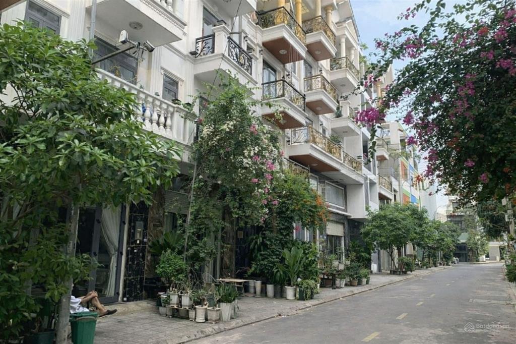 Chủ định cư, gấp bán nhà 5 tầng, quận 12, nguyễn văn quá, gần kênh tham lương, 4.4x12m, chỉ 6 tỷ.