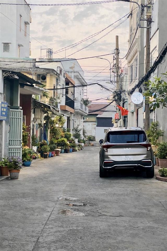 Bán nhà có dòng tiền sẵn, quận 12, nguyễn văn quá, cạnh bờ kênh tham lương, dtsd 140m2, chỉ 6.x tỷ.