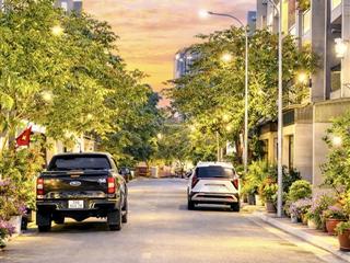 Bán nhà có dòng tiền sẵn, quận 12, nguyễn văn quá, cạnh bờ kênh tham lương, dtsd 140m2, chỉ 6.x tỷ.