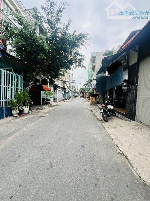 Chủ gấp bán nhà 2 mặt tiền, tân bình, trần thị trọng, 4 tầng, đường nhựa 5m, 4x14m, nhỉnh 9 tỷ