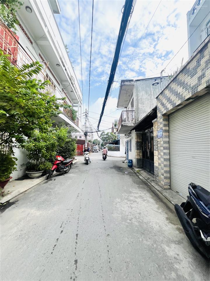 Giảm mạnh, bán nhà đẹp 4 tầng, hẻm 5m thông, sát song hành trường chinh, q12, 4.2x20m, nhỉnh 7 tỷ