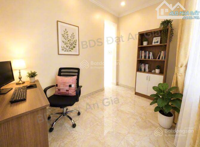 Giảm 800tr, gấp bán nhà tân bình, phạm văn bạch, hẻm ô tô 1 trục, 3 tầng, 4x15m, nhỉnh 7 tỷ.