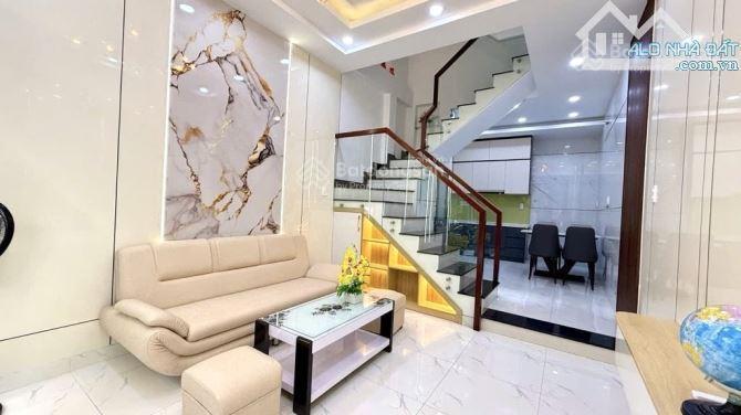 Bán gấp nhà đẹp tân bình, vào ở ngay, hẻm 4m, phan huy ích, gần emart, 3 tầng, 4x10m, nhỉnh 5 tỷ