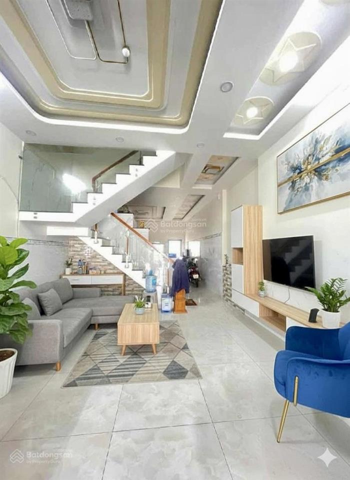 Giảm mạnh, bán nhà mới 3 tầng, phan văn hớn, quận 12, dòng tiền, hẻm 5m, ngang 5x20m, nhỉnh 9 tỷ
