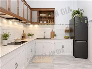Chủ gấp bán nhà hẻm nhựa 8m, 2 tầng btct, tân bình, gần chợ tân trụ, ngang 5x17m, nhỉnh 9 đồng