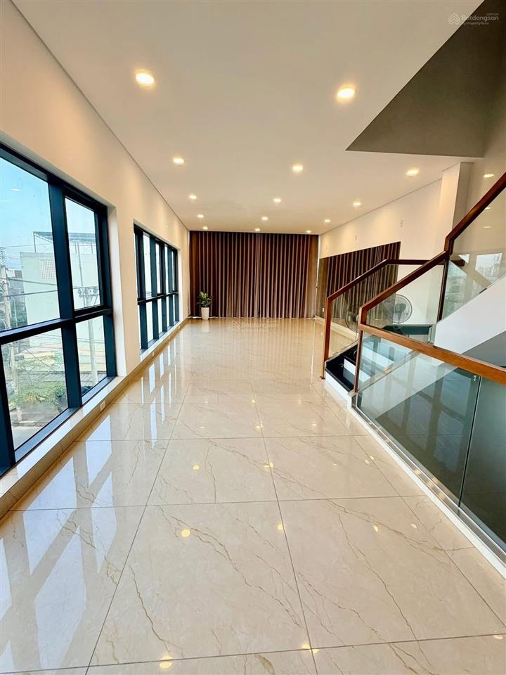 Bán nhà 5 tầng 100m2 đường 10,5m mai chí thọ, hòa xuân, cẩm lệ, đà nẵng. thang máy